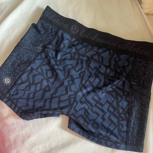 lululemon athletica spandex biker shirt with logo waistband size 8